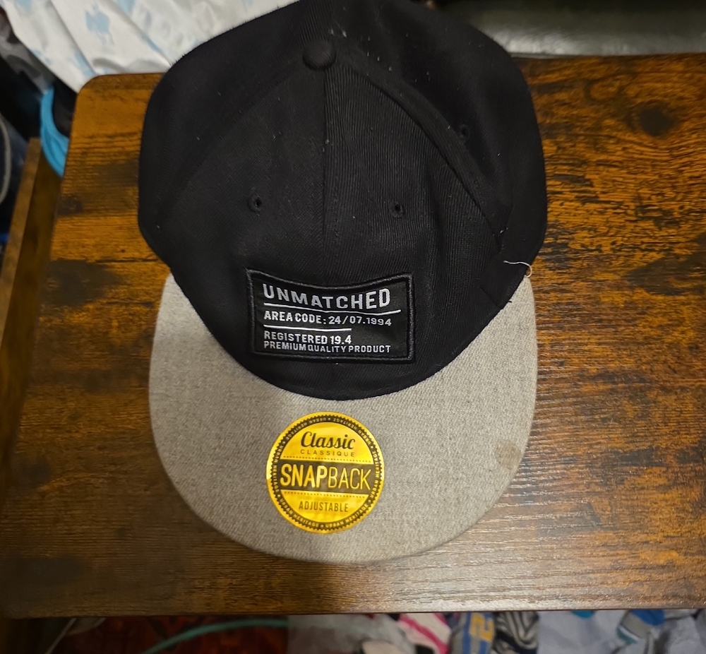 Match Two-Tone Snapback Hat - Black & Gray